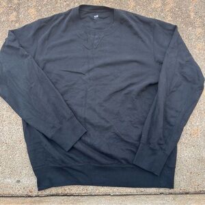 Uniqlo Classic Black Men's Sweater